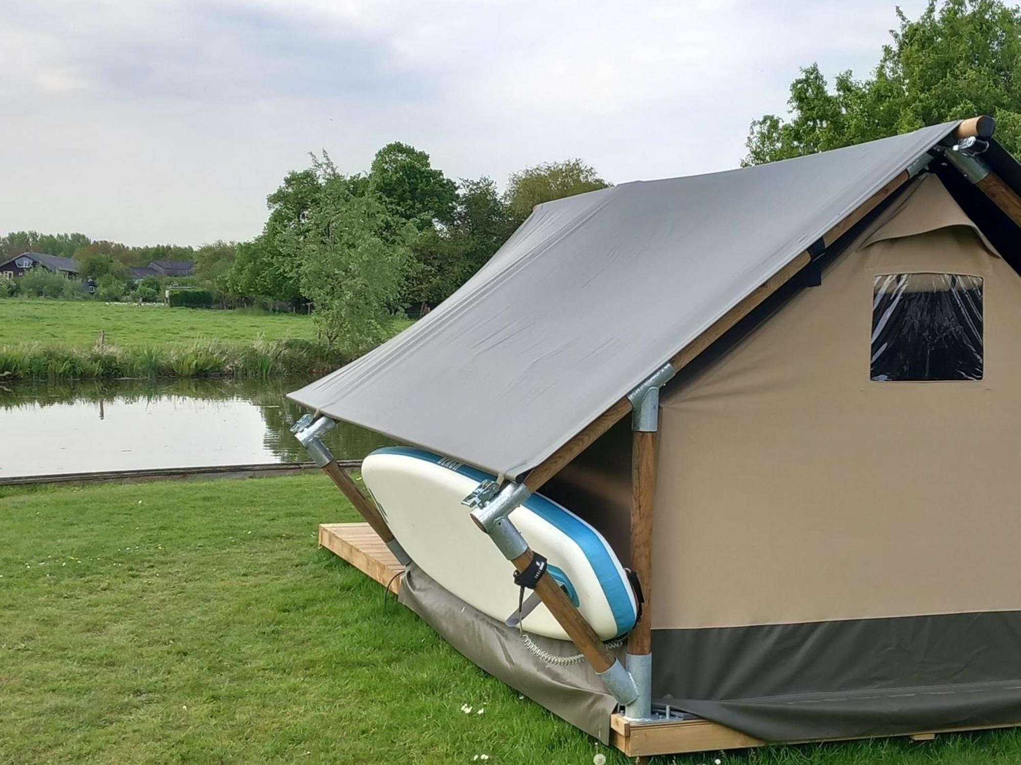 Safari Lodge 'Linge-Zicht' Tiel Exterior foto